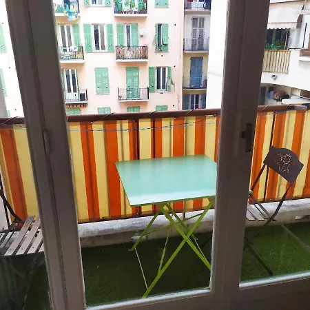 Beautiful Flat 6 People Center Town Apartament